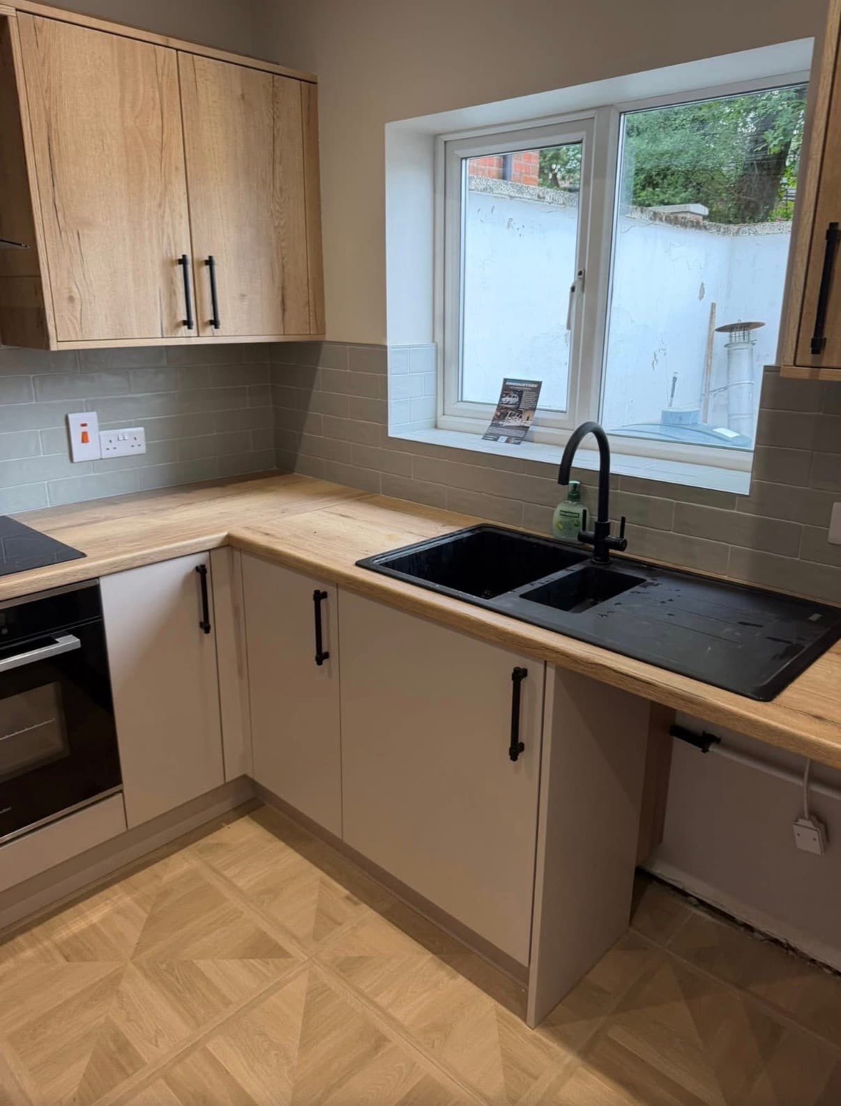 U-Shaped Bespoke Kitchen - Rental Renovation